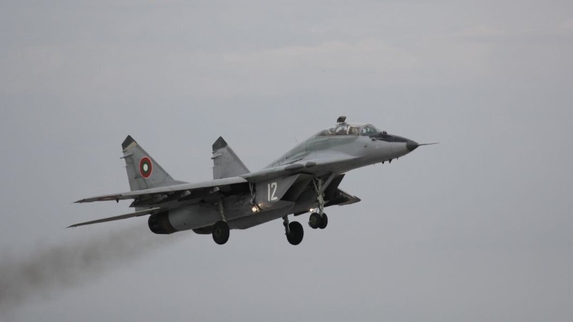 Polonia reparará seis motores de los cazas búlgaros MiG-29