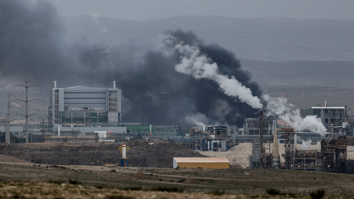 Опасения от изтичане на химикали след иранска атака срещу израелски завод