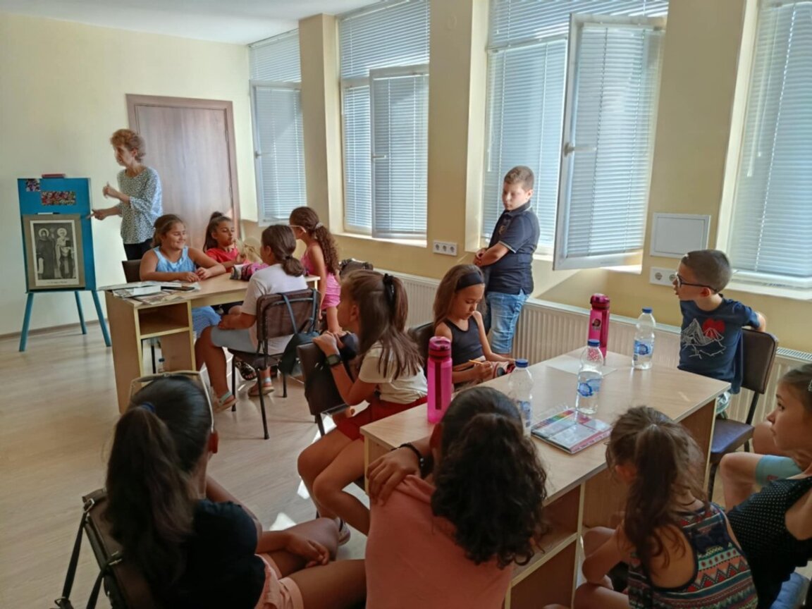 "Лято в библиотеката" привлича децата на Мездра