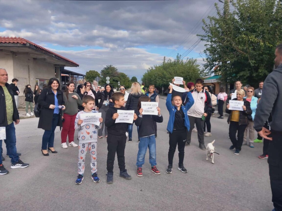 Още пет села подкрепиха протестиращите в Труд за редовен транспорт
