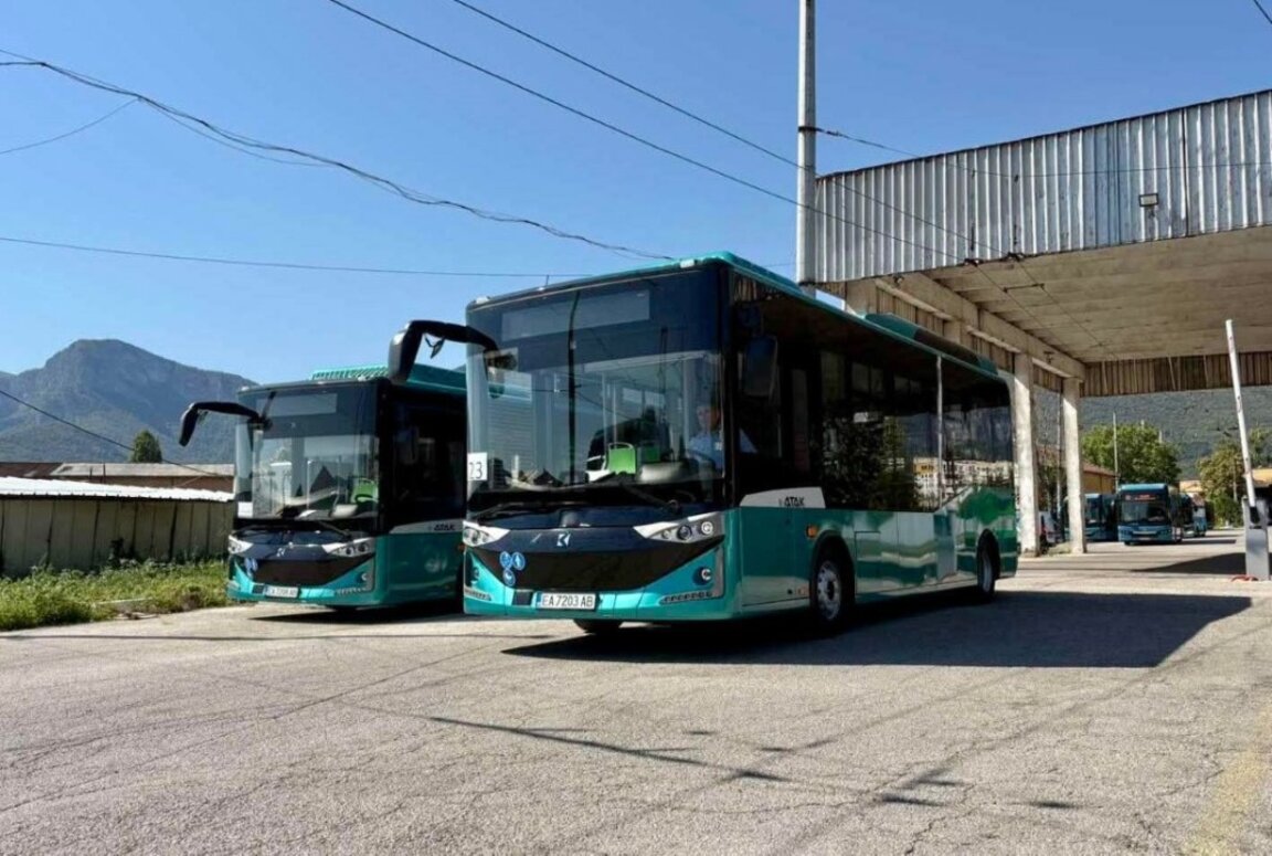 Шест електробуса тръгнаха по линиите на община Враца