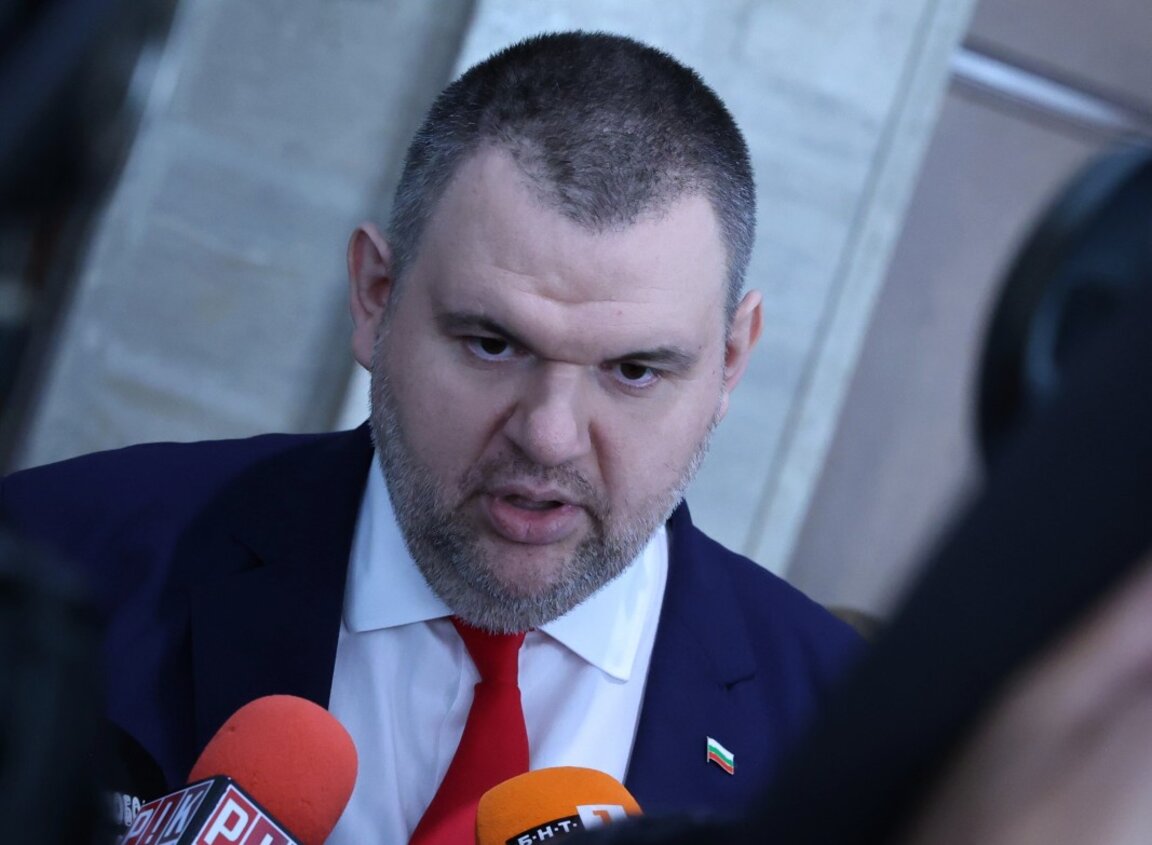 Делян Пеевски: Предложението на кмета Терзиев за увеличение на цените за паркиране в София е скандално