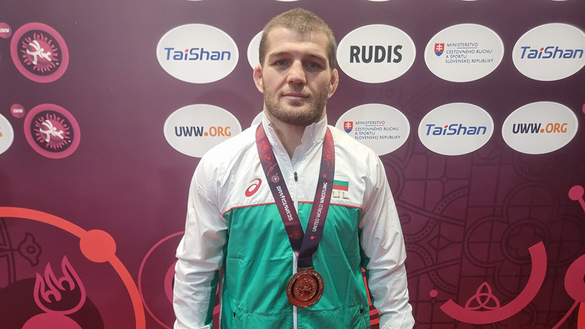 Magomed Ramazanov wins European wrestling title in Bratislava