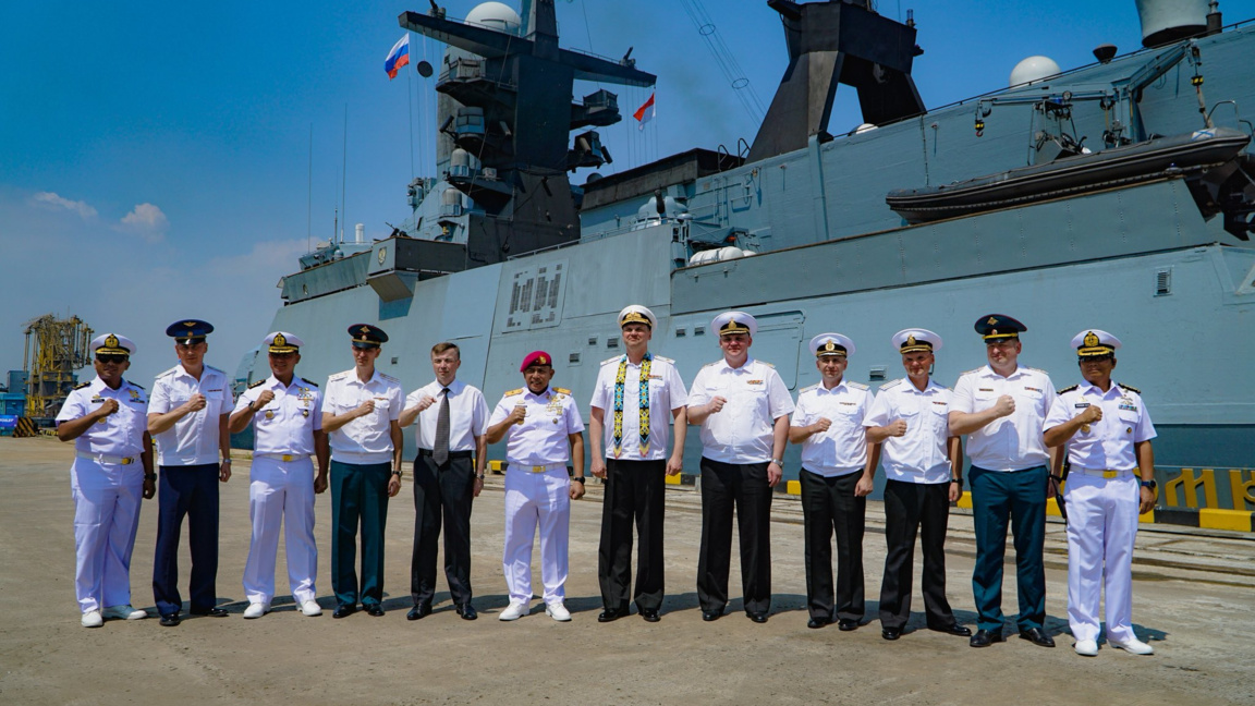 Руски бойни кораби ще проведат съвместни учения с индонезийските ВВС