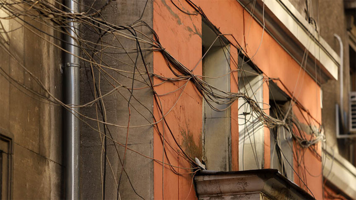 Заловиха бургазлия за кражба на кабели