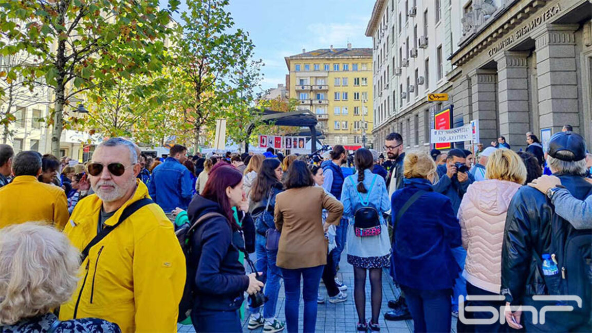 Kulturschaffende protestieren am Tag der Volksaufklärer