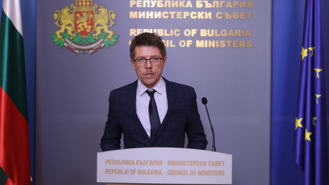 Dimite el vice primer ministro encargado...