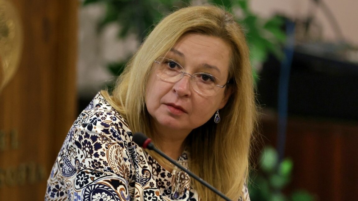 Зорница Русинова