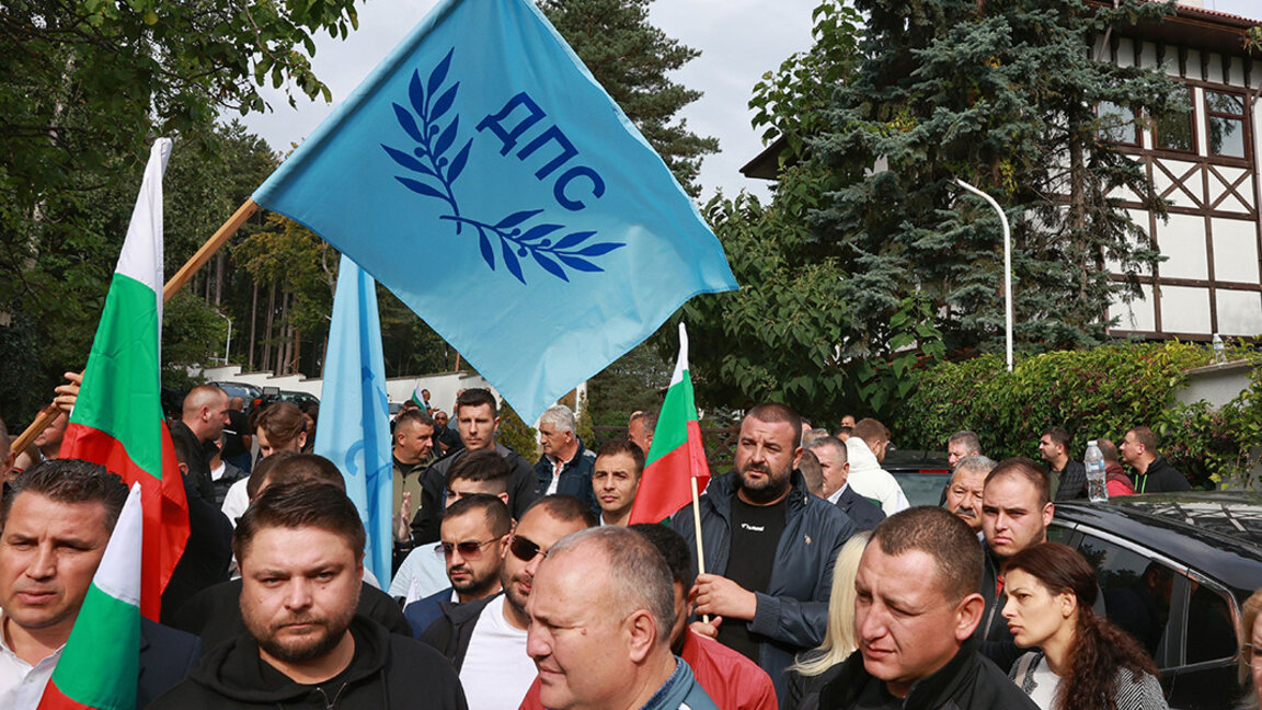 Тензије испред „Бојанског сараја“ Ахмеда Догана