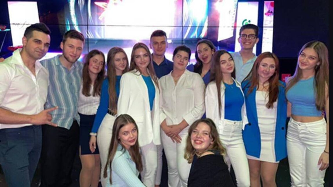 Вокални ансамбл HighLight