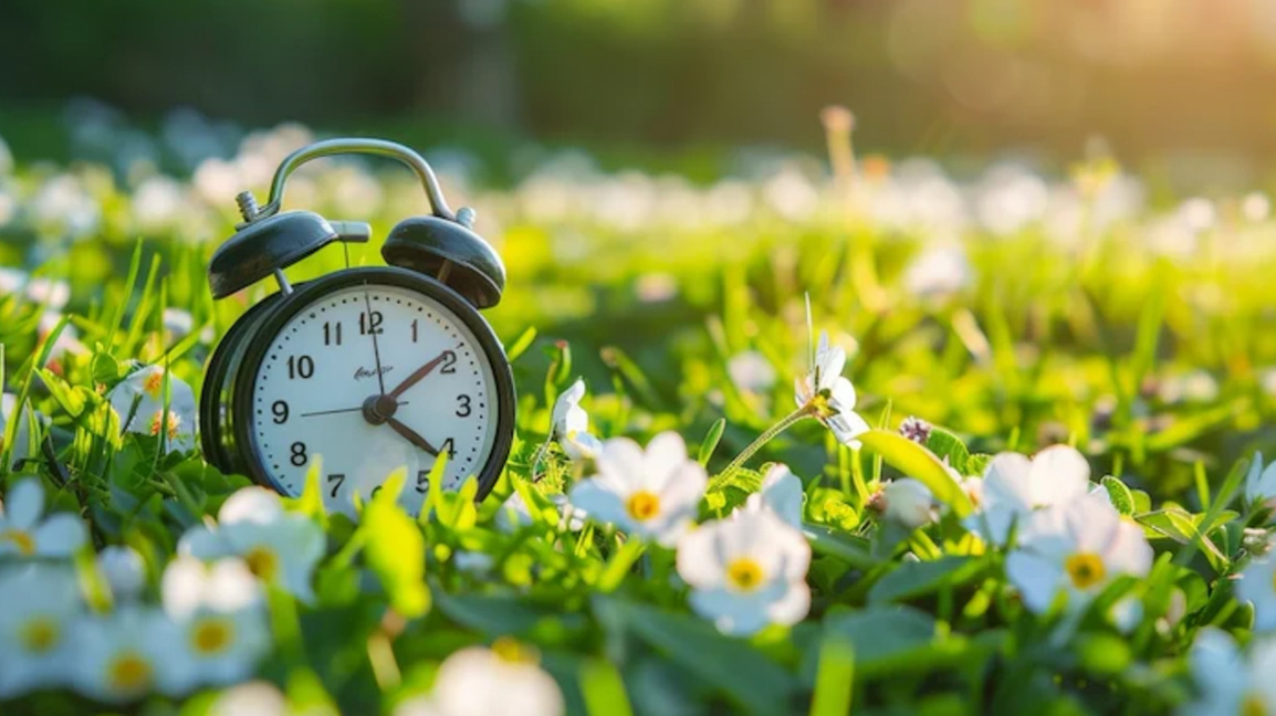 Yaz saati uygulaması Pazar günü başlıyor