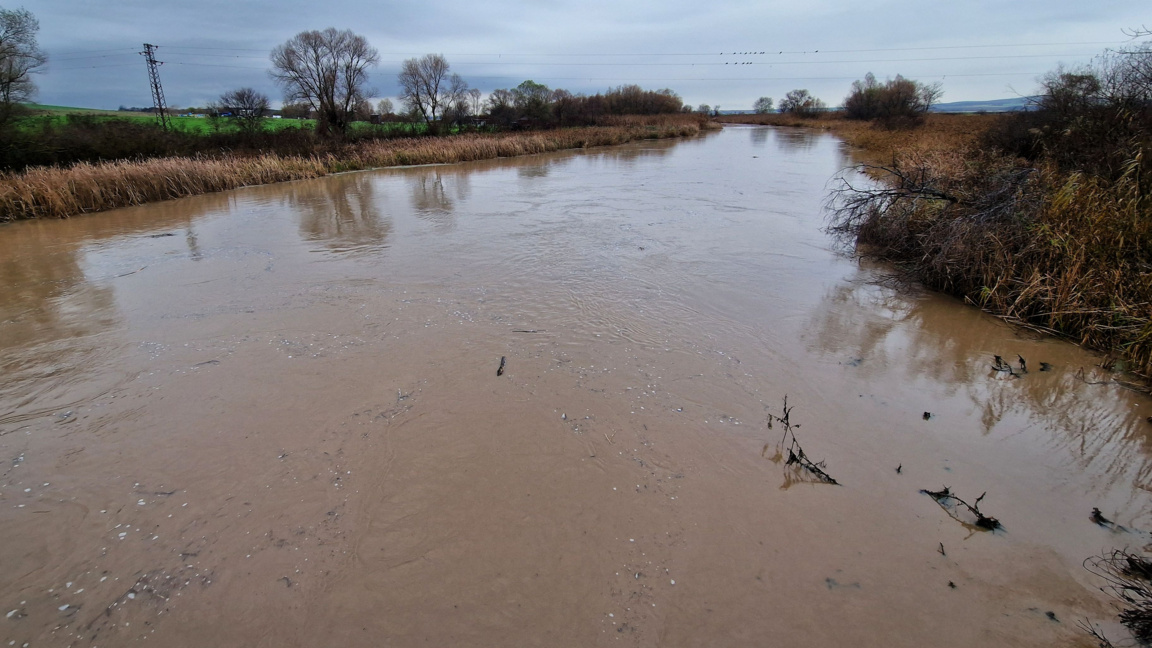 Наводнението в квартал на Стралджа е причинено от събирателни води, идващи от север от града