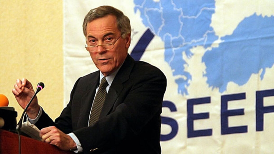 Проф. Стив Ханке: Влизането на България в еврозоната е лошо решение