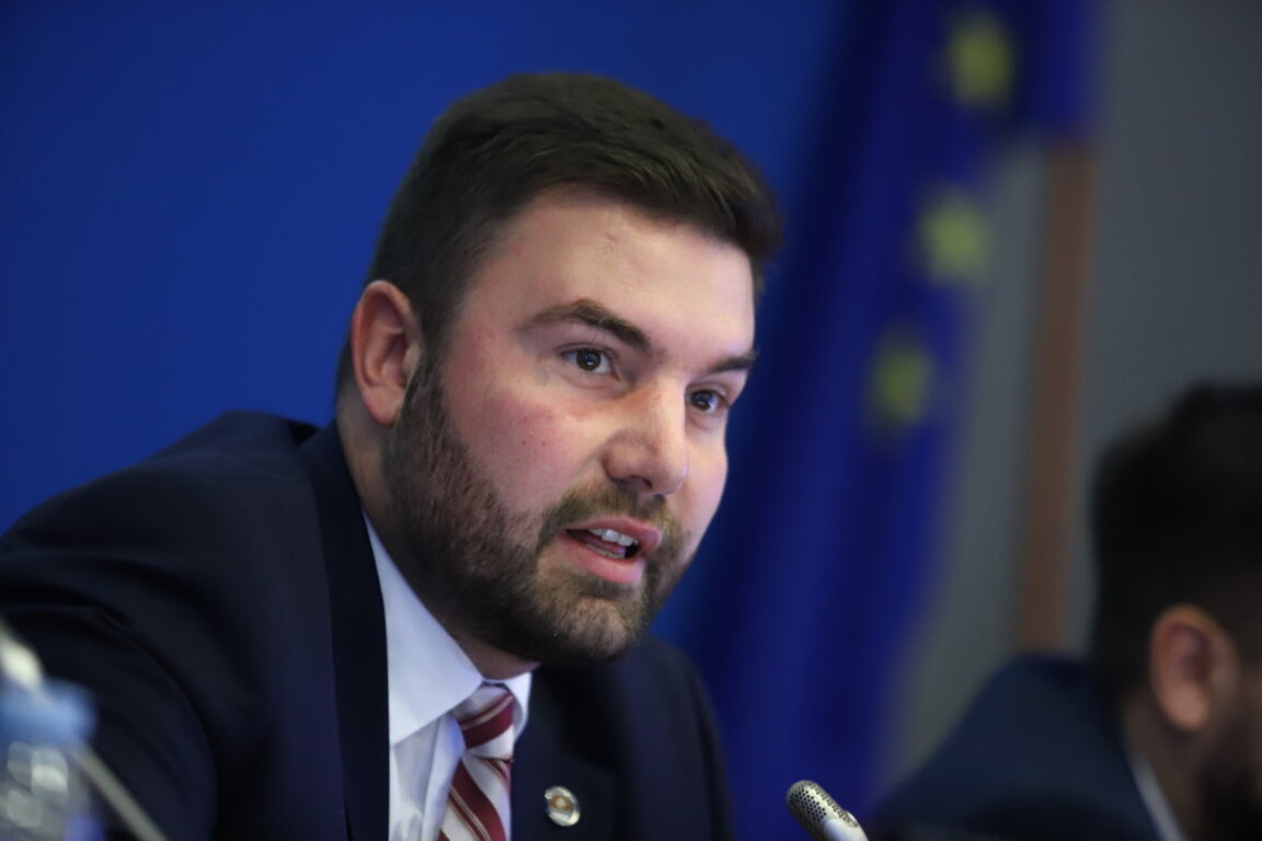 Аркади Шарков