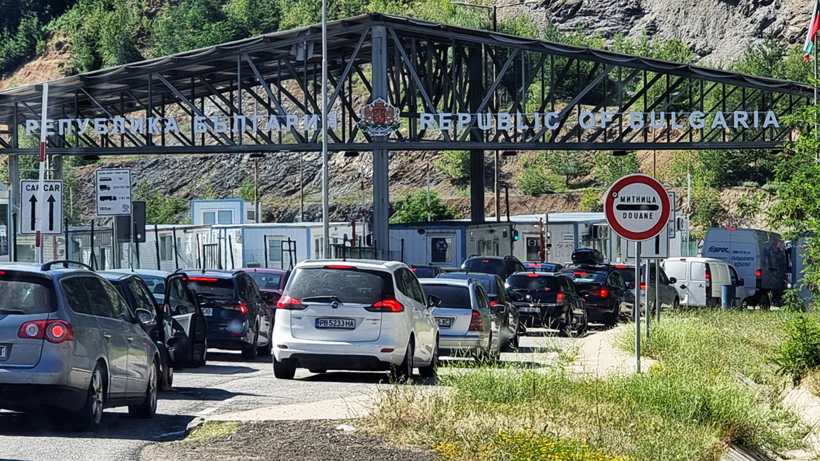 Ülkemize “Kalotina” girişinde ve “Kapitan Andreevo” çıkışında trafik yoğunluğu