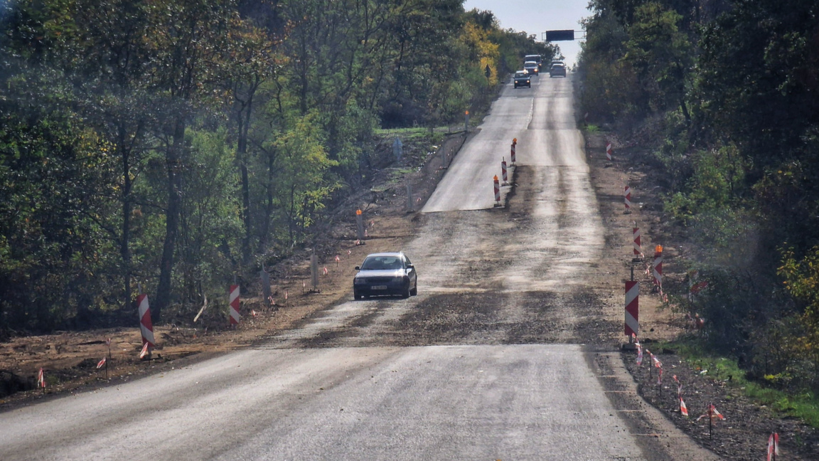 Pe rețeaua rutieră a țării se desfășoară 127 de lucrări de reparații