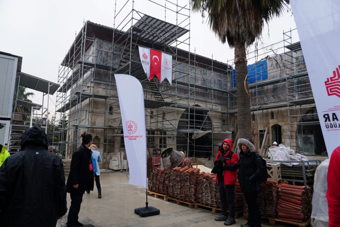 Джамията "Хабиб-и Неджар" в процес на реконструкция