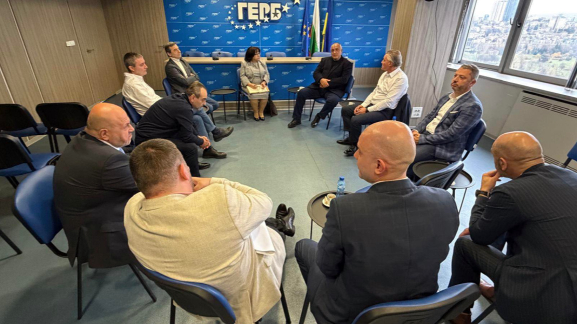 Οι κυβερνώντες ανανεώνουν τον διάλογο γι...