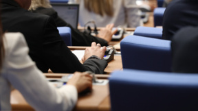 Përfundimisht: Hiqet kufizimi për numrin e qendrave të votimit jashtë BE-së