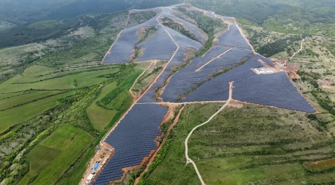 Solar power capacity in Bulgaria is equal to 4 large nuclear reactors