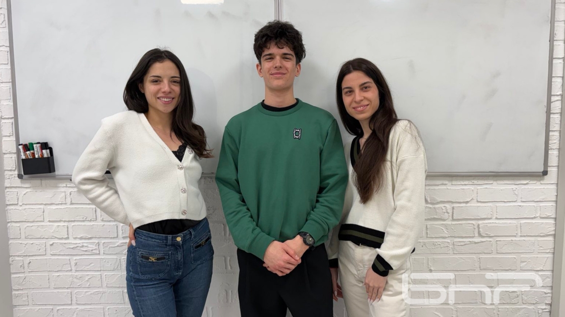 Тея Павлова, Емилиян и Мариета Атанасова (от ляво надясно)