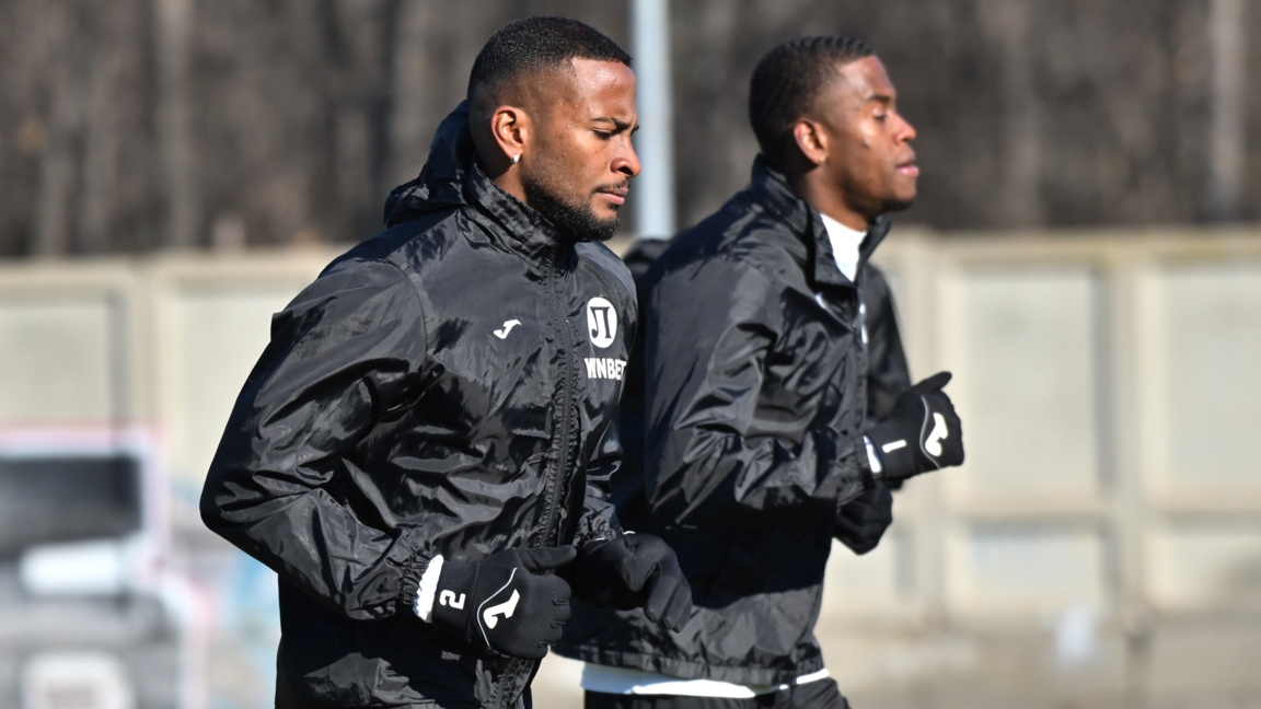 Хуан Переа и Лукас Риян вече тренират на Лаута