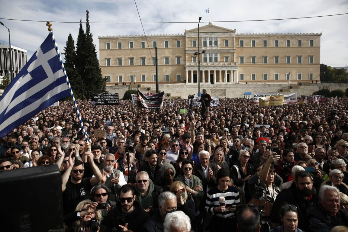 В цяла Гърция имаше масови протести на втората годишнина от жп катастрофата, при която загинаха 57 души