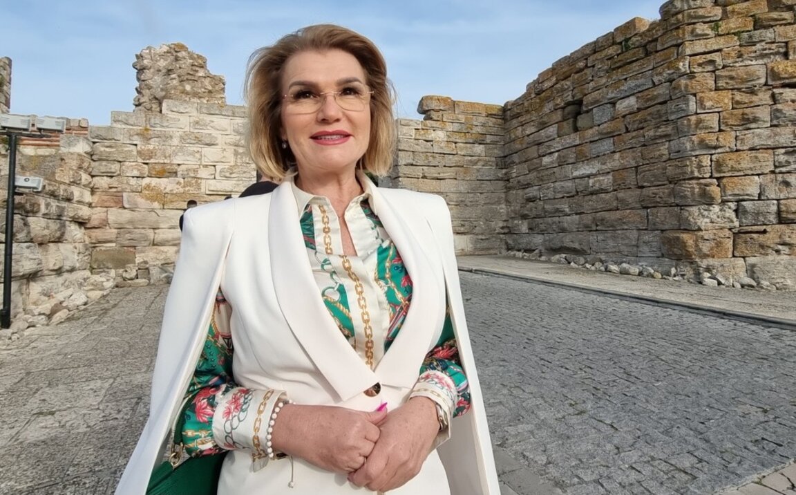 Elena İvanova