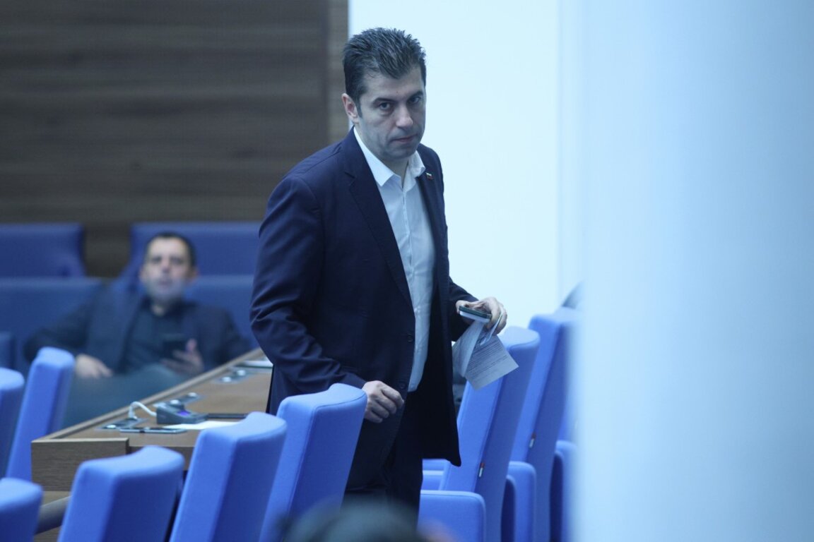 Кирил Петков