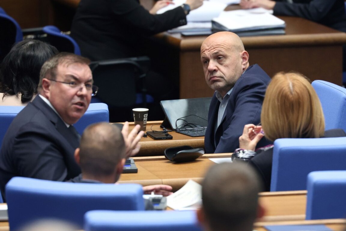 Парламентът наложи забрана на продажбата на райски газ на физически лица