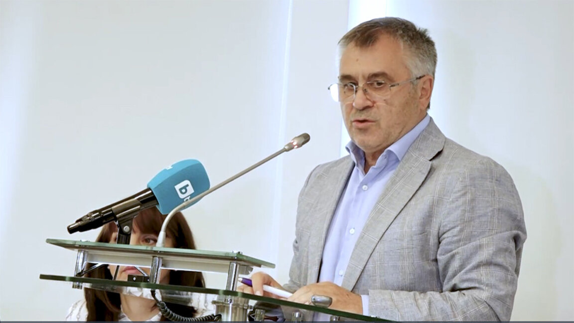 CITUB Vice President Ognyan Atanasov presented the results of the survey.