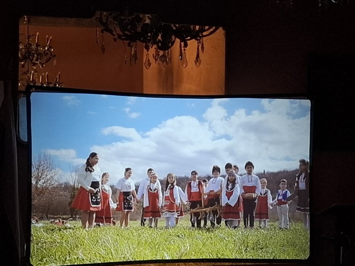 Doar 10% dintre bulgarii din străinătate consideră important ca propriii copii să cunoască limba maternă