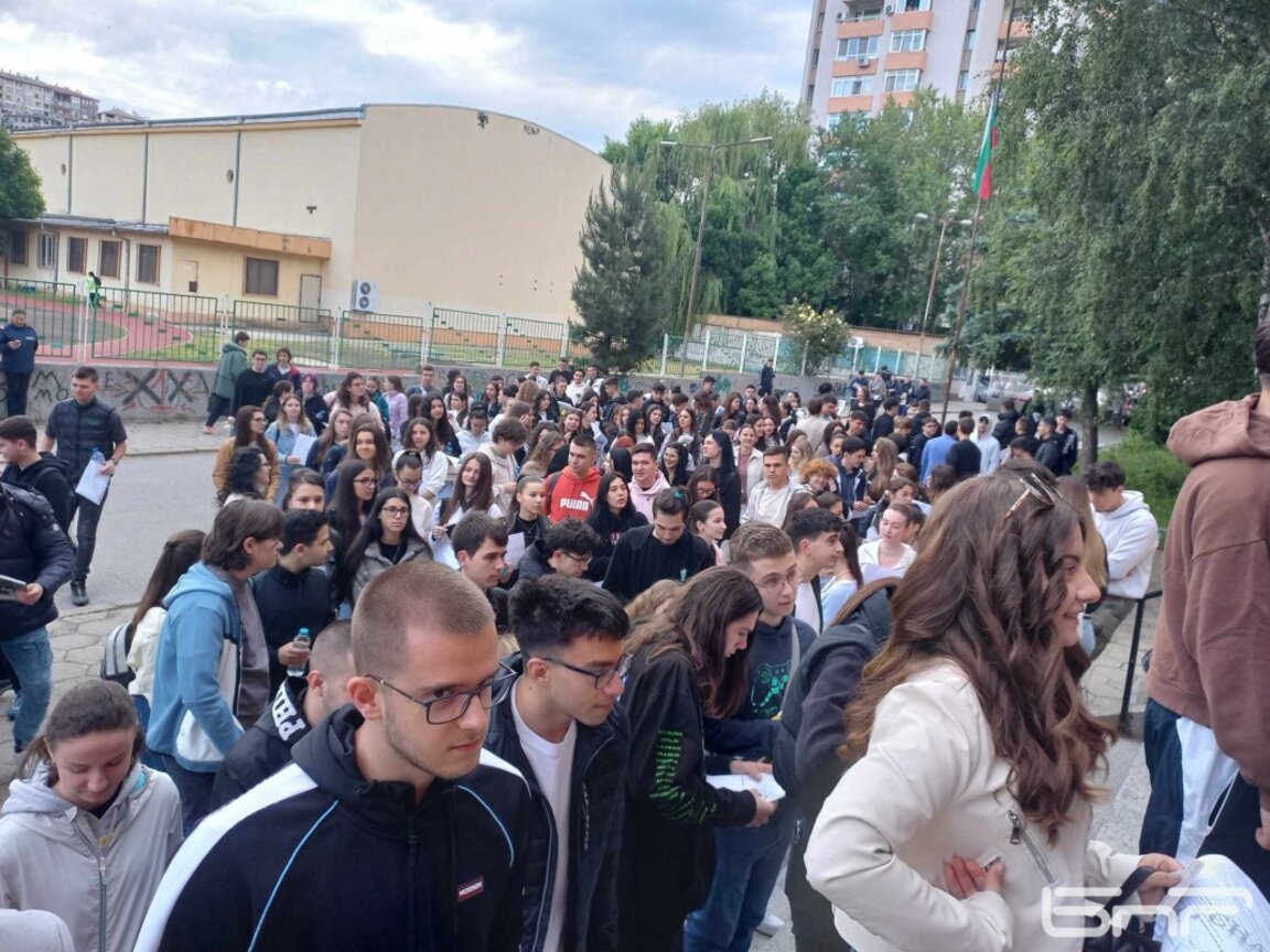 Готови и уверени в знанията зрелостници в Благоевград