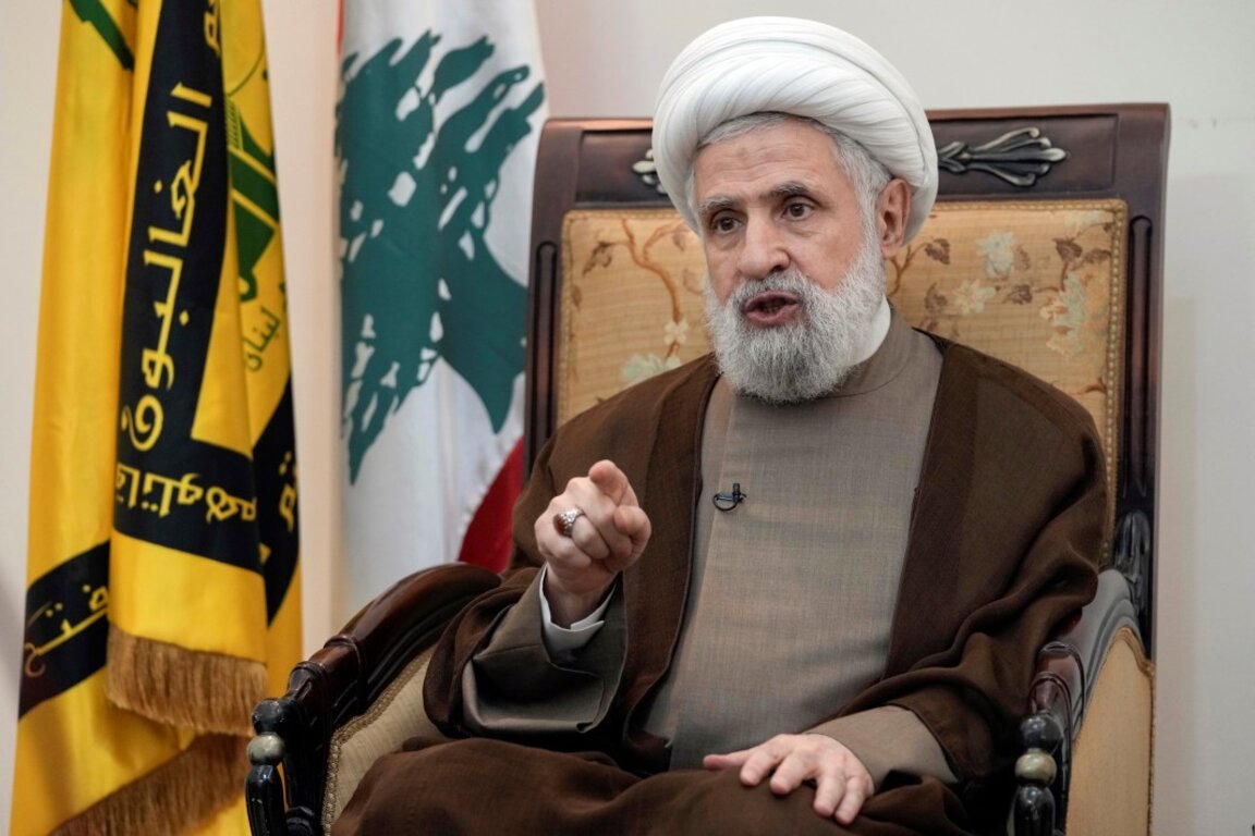 Новият лидер на "Хизбула" шейх Наим Касем.