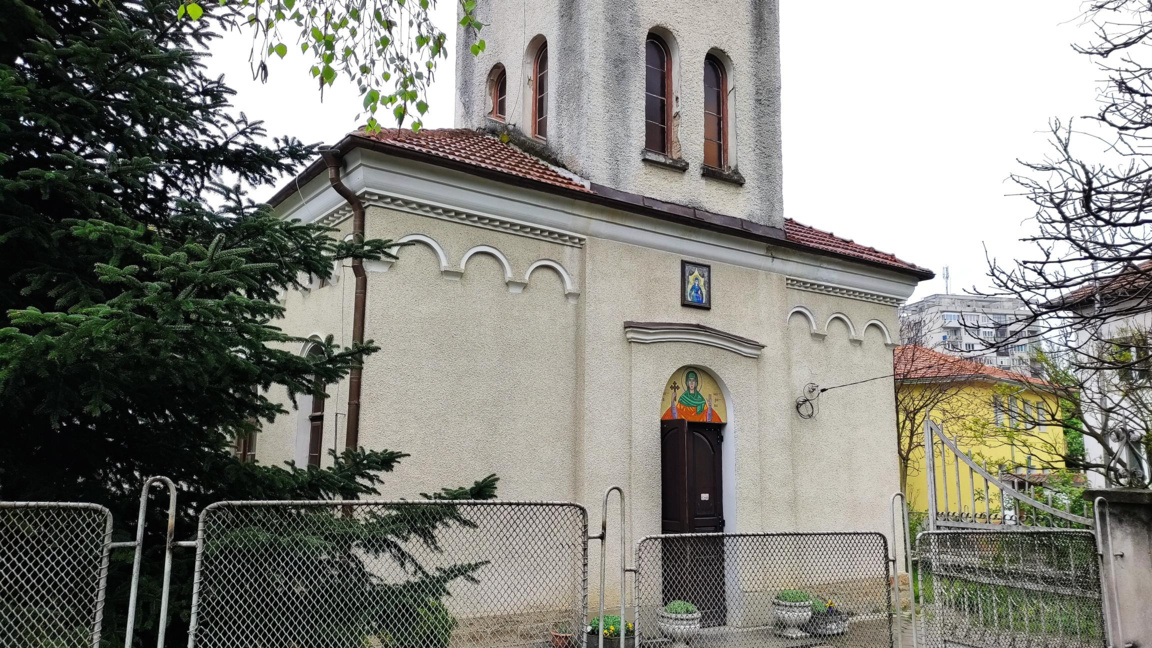 Храмовете във В. Търново се изпълниха с богомолци на Разпети петък