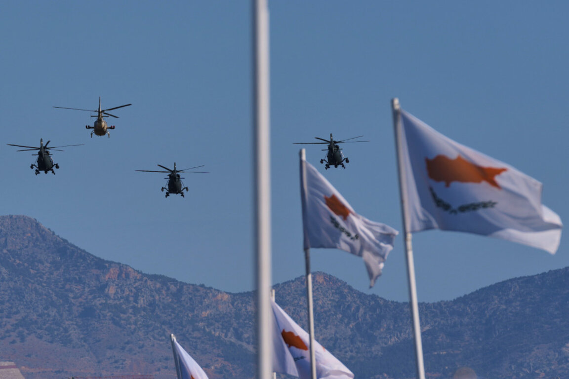 Ден на отворените врати във военновъздушната база в Пафос