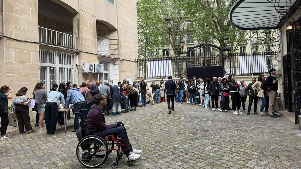 Българка от Париж: Ако всичко е нормално в България, защо да живеем в чужбина?