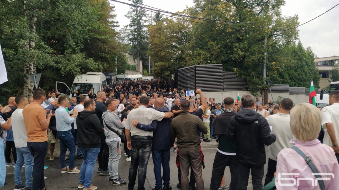 Сторонники Ахмеда Догана отправились в "Поход за демократию”