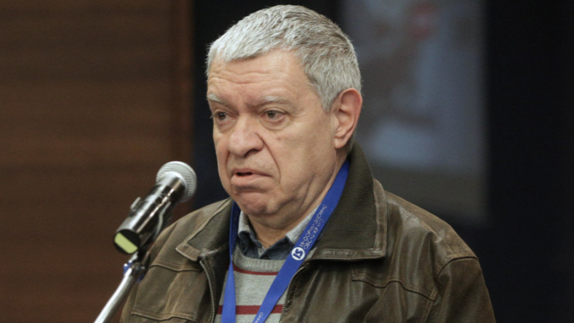 проф. Михаил Константинов