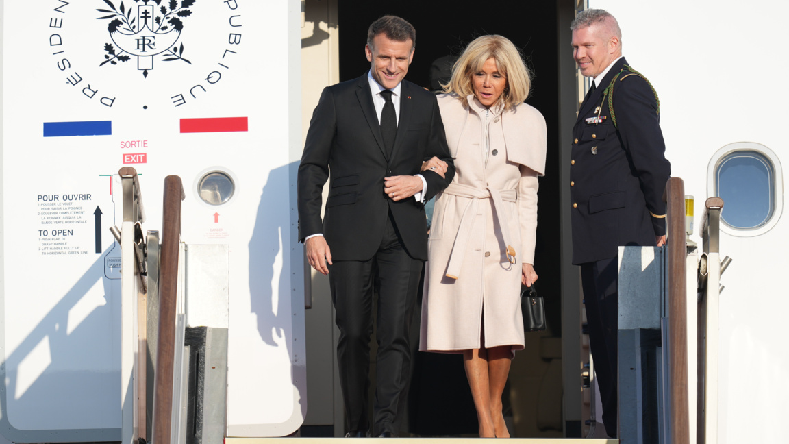 Еманюел Макрон и съпругата му Брижит пристигнаха в Южна Корея, 2 април 2026 г.