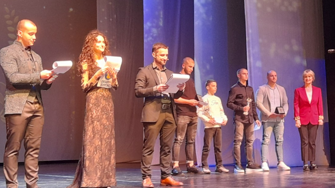 Александра Лукоянова и Валентин Николов са спортист и треньор за 2025     