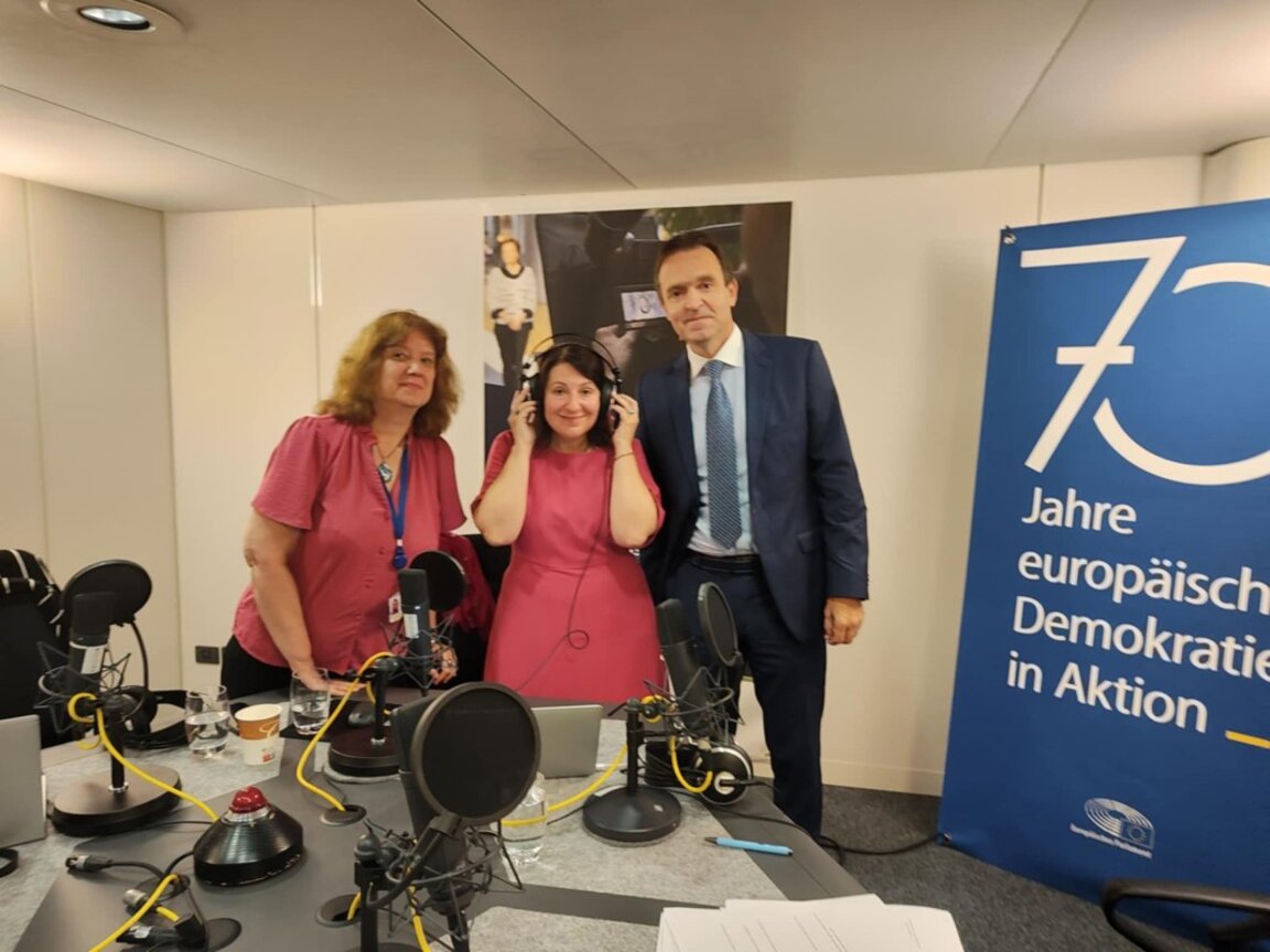 MEP Ludovit Odor in the EP Radio Studio 4 with Irina Nedeva and Angelina Piskova