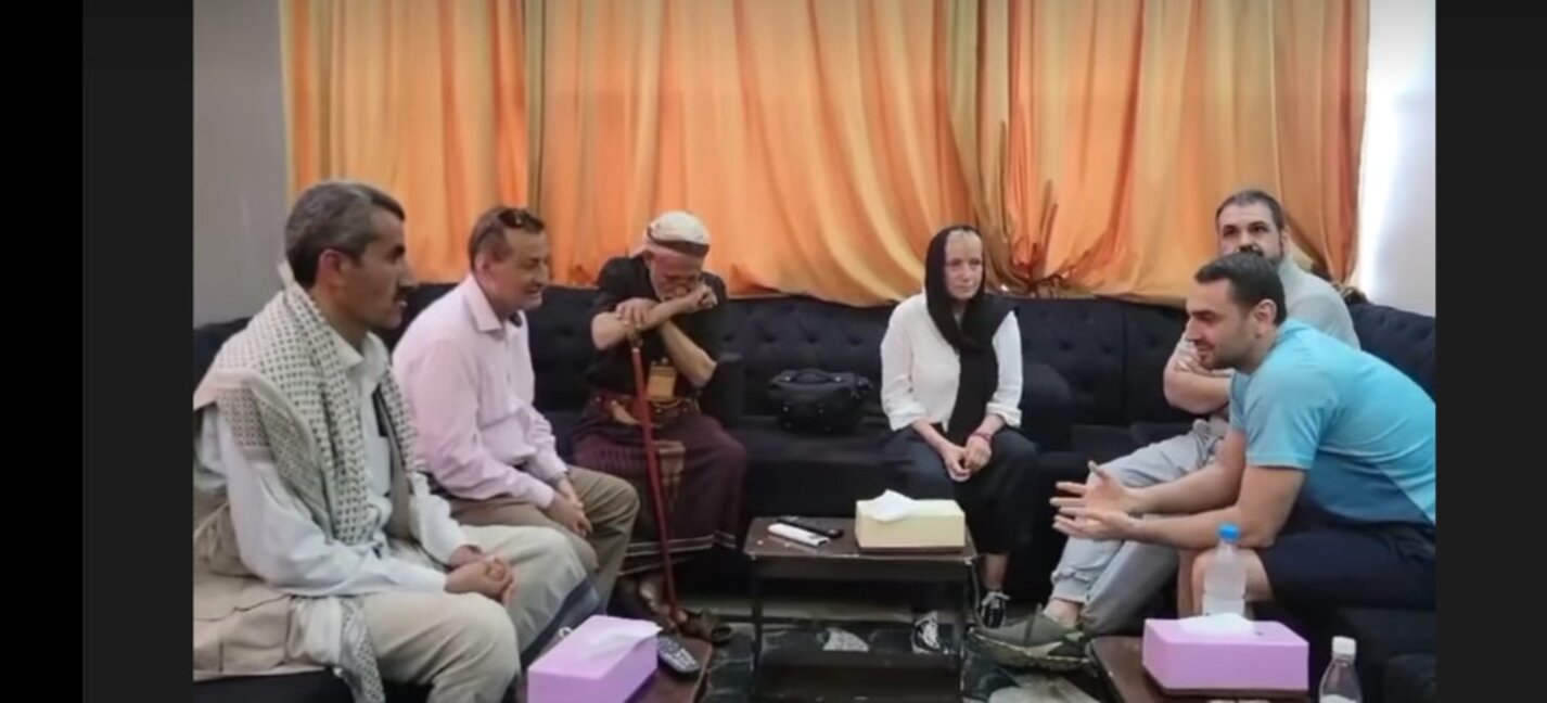 Евродепутатът Елена Йончева се срещна с българските заложници в Йемен