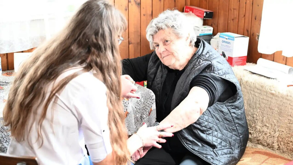 Serviciul „telecare” pentru vârstnici și persoane cu dizabilități continuă