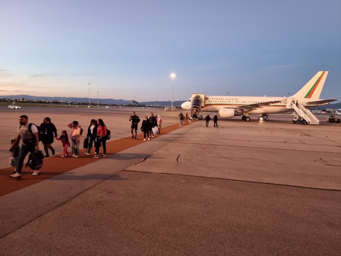 Втора група от наши сънародници се завърна от Ливан