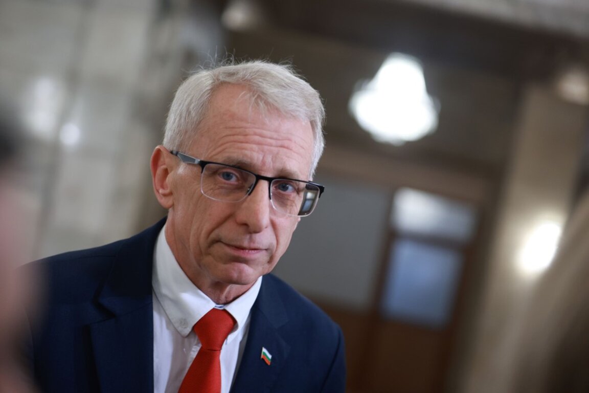 Според Николай Денков вотът на недоверие няма да успее