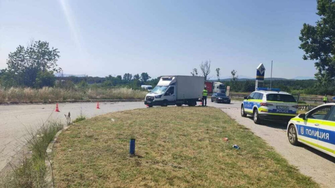 Полицейска акция тече на АМ "Тракия" край Пазарджик