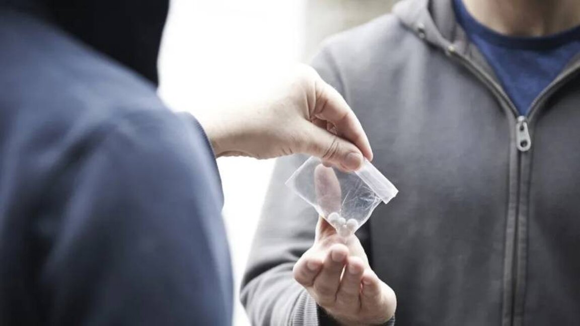 Dikkat! Yeni uyuşturucu maddelerin ve online bahislerin içerdiği risklerin öğrencilere anlatılması önemlidir!