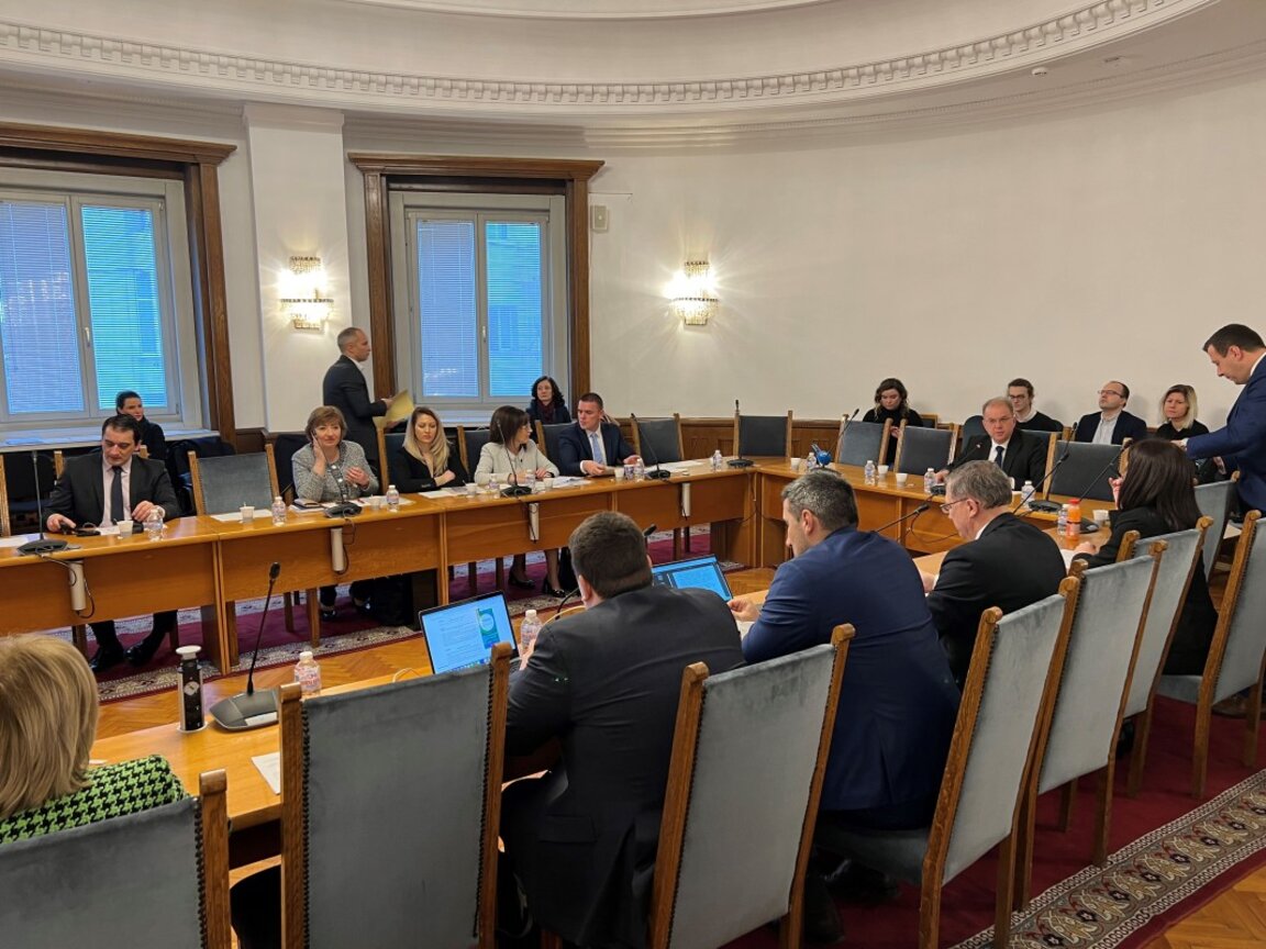 На комисия: Без заседания на парламента и на комисиите по време на предизборна кампания