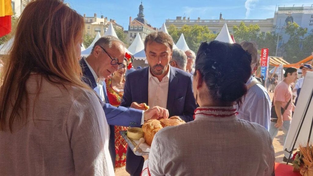 България представи културата си на Консулските празници в Лион